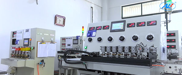 8961621320329706.jpg 關(guān)于我們內(nèi)頁7.jpg